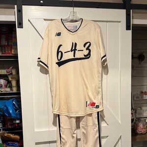 New Balance Cream and Black Kids Sports Set